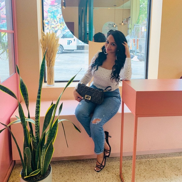 • MEET YOUR SELLER • - Picture 10 of 13